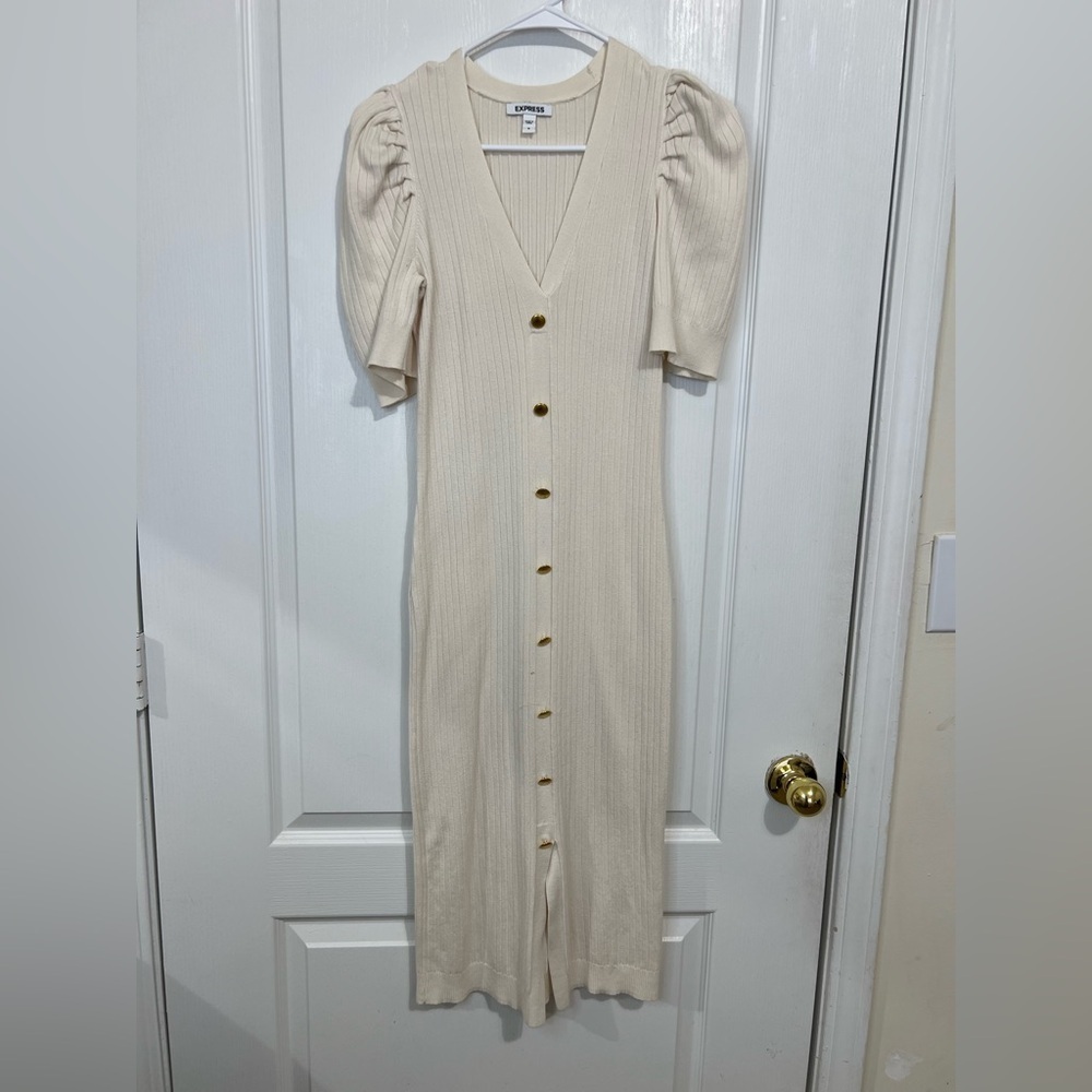 Express knit bodycon short sleeves puffer color cream midi dress size M - Picture 2 of 9
